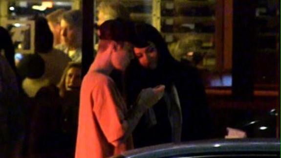 Justin Bieber y Selena Gomez, pillados juntos en una iglesia