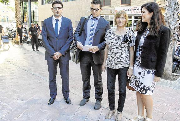 La juez ratifica que Conselleria no debió quitar a la hija de una asesinada a su familia