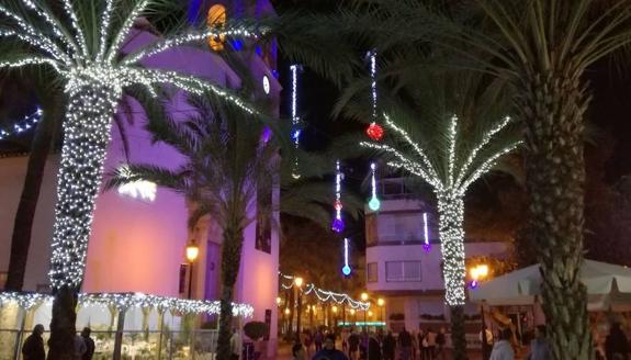 Dolores prepara su Feria de Navidad