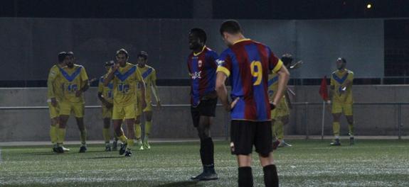 Los errores de concentración y el desorden sepultan al Deportivo