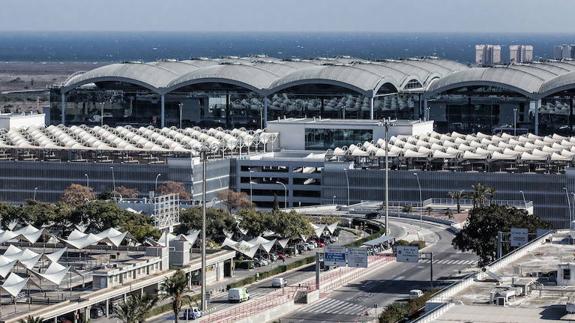 El aeropuerto de El Altet crece un 19,7 por ciento en noviembre