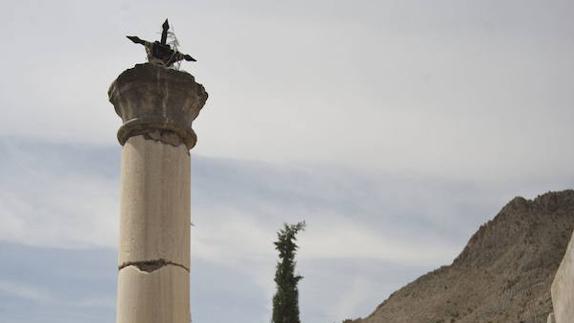 Callosa frena la retirada de la Cruz de los Caídos