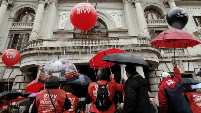 Proponen una remuneración «digna» para los trabajadores de la nueva RTVV