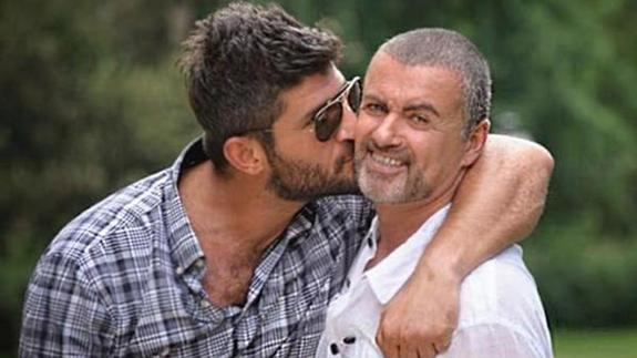 George Michael amaneció muerto «en paz y en la cama» según su pareja Fadi Fawaz