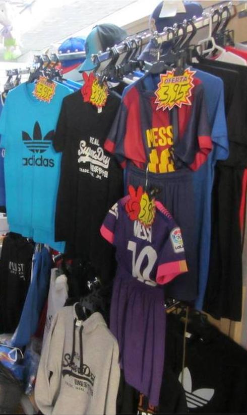 Cuatro imputados en Benidorm por venta de ropa deportiva falsificada valorada en 30.580 euros
