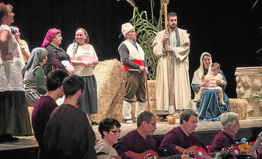 Auto de los Reyes Magos en Perín