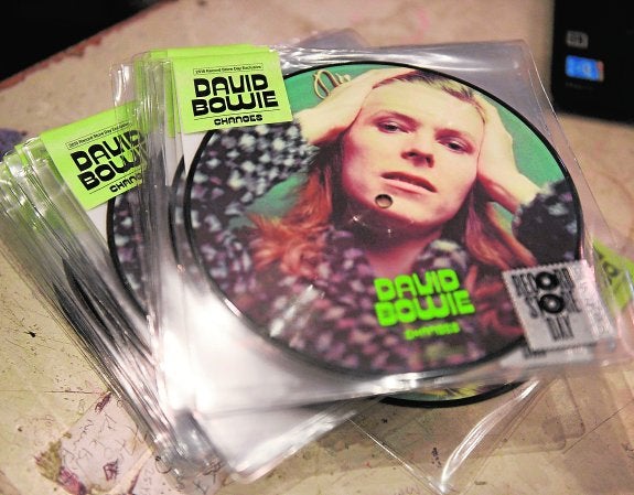 David Bowie resucita el vinilo