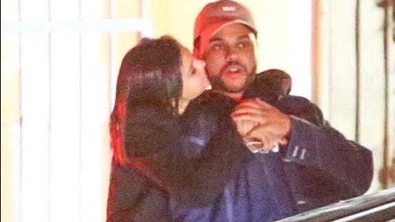 The Weeknd compró a Selena Gomez ropa interior de Victoria's Secret