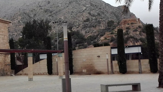 Copos de nieve en el casco urbano de Orihuela