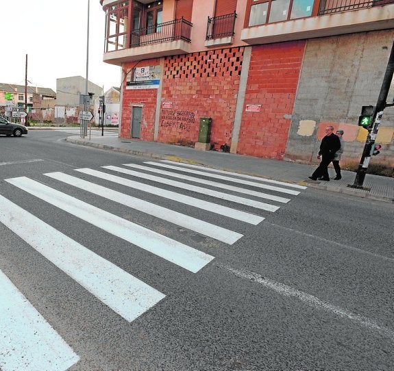 Un plan 'renove' mejora los pasos de cebra en cuatro barrios