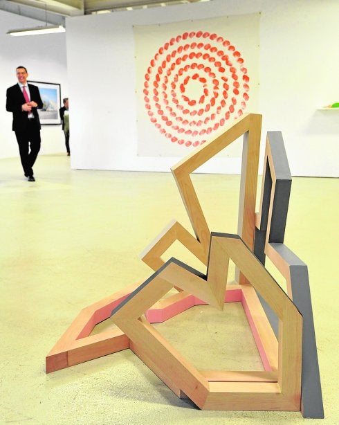 Una treintena de obras de la colección DKV se exhiben en el Párraga