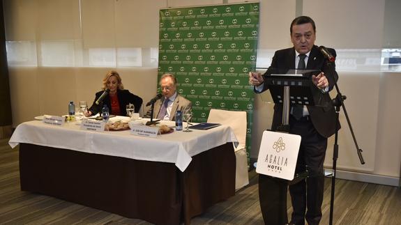 Los empresarios rechazan que Aena gestione Corvera porque sería «residual» frente a Alicante