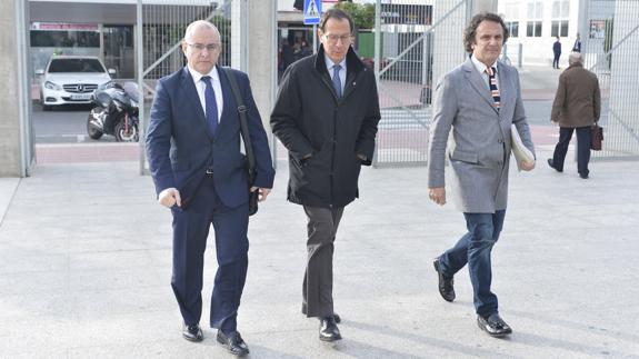 Cámara dice que él pagó su viaje a Estambul en el avión alquilado por un promotor