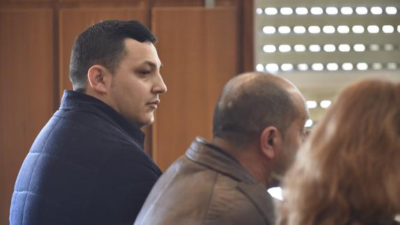 Dos de los acusados de prostituir a una menor niegan los hechos