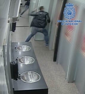 Detenido por agredir violentamente a un hombre en un pub de Alcantarilla