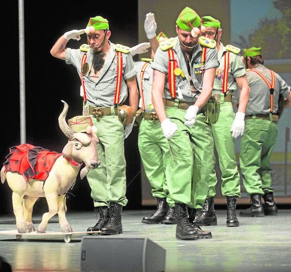 Seis chirigotas inauguran esta tarde las tres jornadas de competición