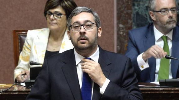 El portavoz del PP en la Asamblea replica a Garre: «Nadie está obligado a pertenecer al PP»