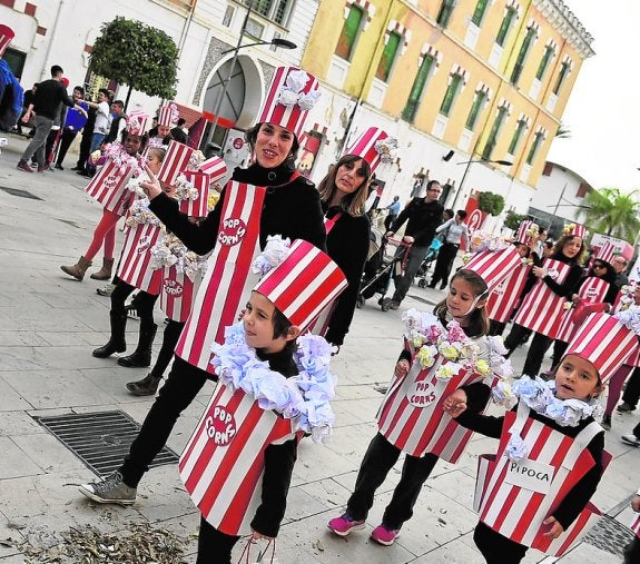 Los escolares derrochan imaginación en los desfiles de El Carmen y el Cabezo
