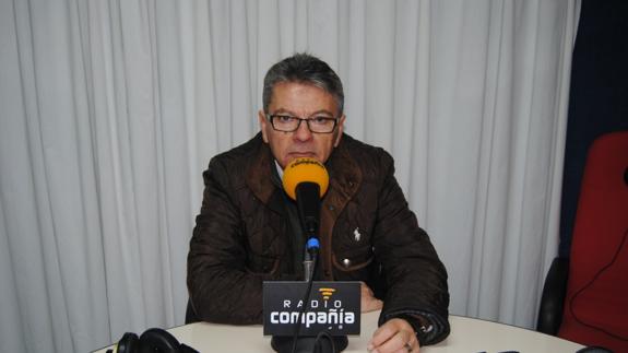 Un concejal del PP rompe la disciplina de voto y apoya en el Pleno la dimisión de Sánchez