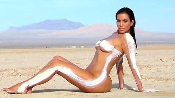 Kim Kardashian en 'Ocean's sin ropa | Verdad