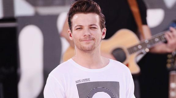 Louis Tomlinson lanza junto a Steve Aoki su nuevo tema , 'Just Hold On'