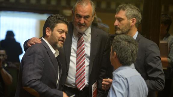 Tovar pide a C's que «salga de la indefinición» respecto a Sánchez y a Podemos, «tranquilidad»