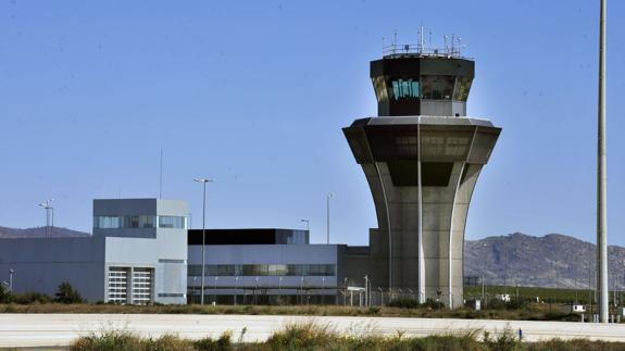 La licitación del aeropuerto de Corvera requerirá un mínimo de 100 días