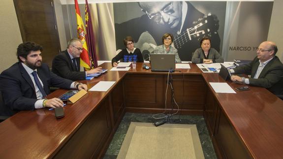 La Mesa de la Asamblea admite a trámite la moción de censura