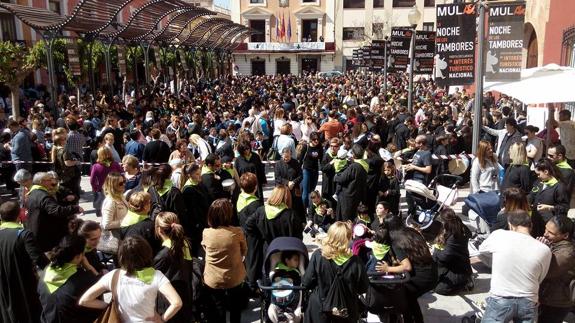 Cientos de niños inician la Semana Santa en Mula