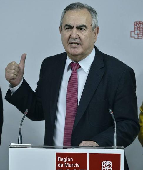 Tovar: «Sánchez tiene que dejar el acta de diputado por la Ley de Transparencia»