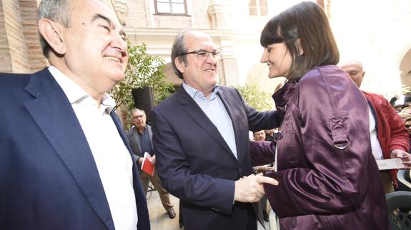 Gabilondo dice que se necesitan «dirigentes que sean referentes y no contraejemplos»