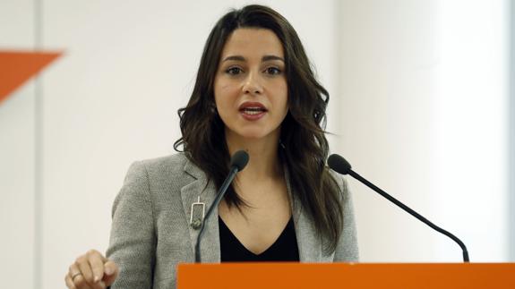 Arrimadas: «Queremos subir el listón de la lucha contra la corrupción en Murcia»