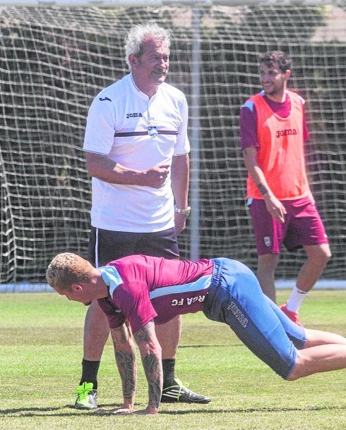 Vidal saca el látigo para poner en forma al Lorca