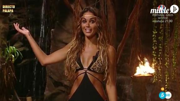 Lara Álvarez mete en su maleta para 'Supervivientes' 150 bañadores