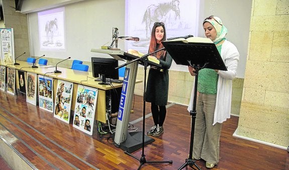 Doscientas personas leen el Quijote en la UNED