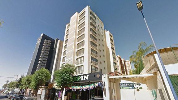 Una mujer de origen británico muere en Benidorm tras precipitarse de un décimo piso